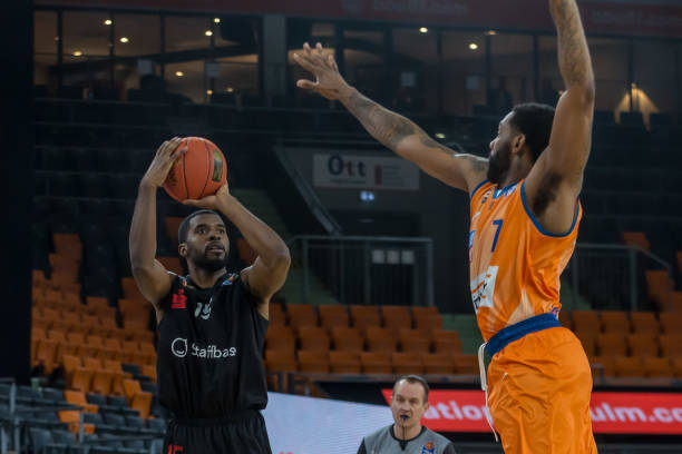 并在赛季中 并在赛季中