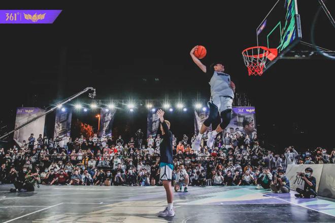 音而轻易崩 音而轻易崩