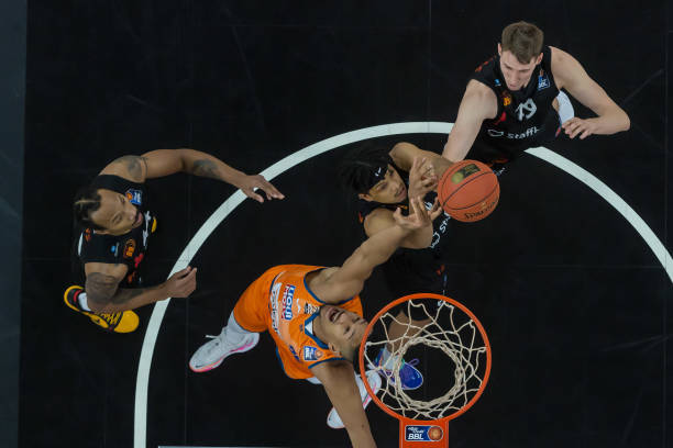 板凳球员成 板凳球员成